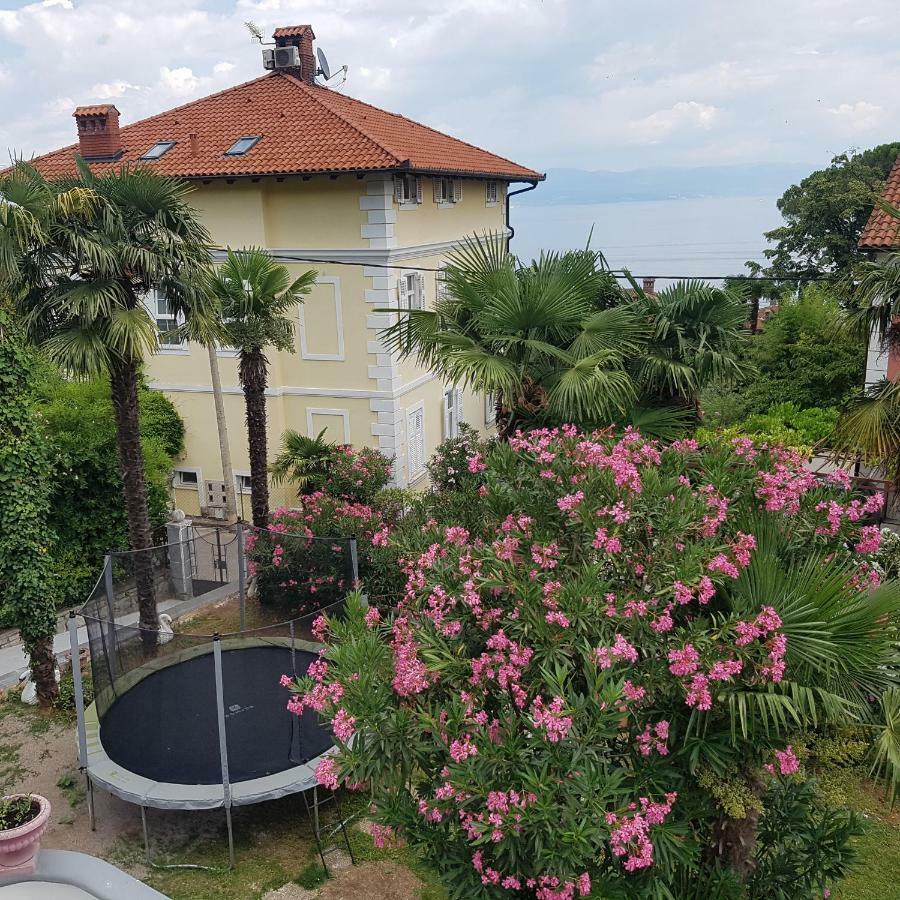 Villa Niki Rezine Lovran Exterior photo